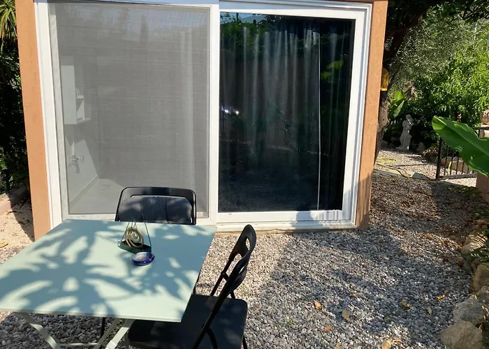 Bananahouse Trapeza (Kefalonia)